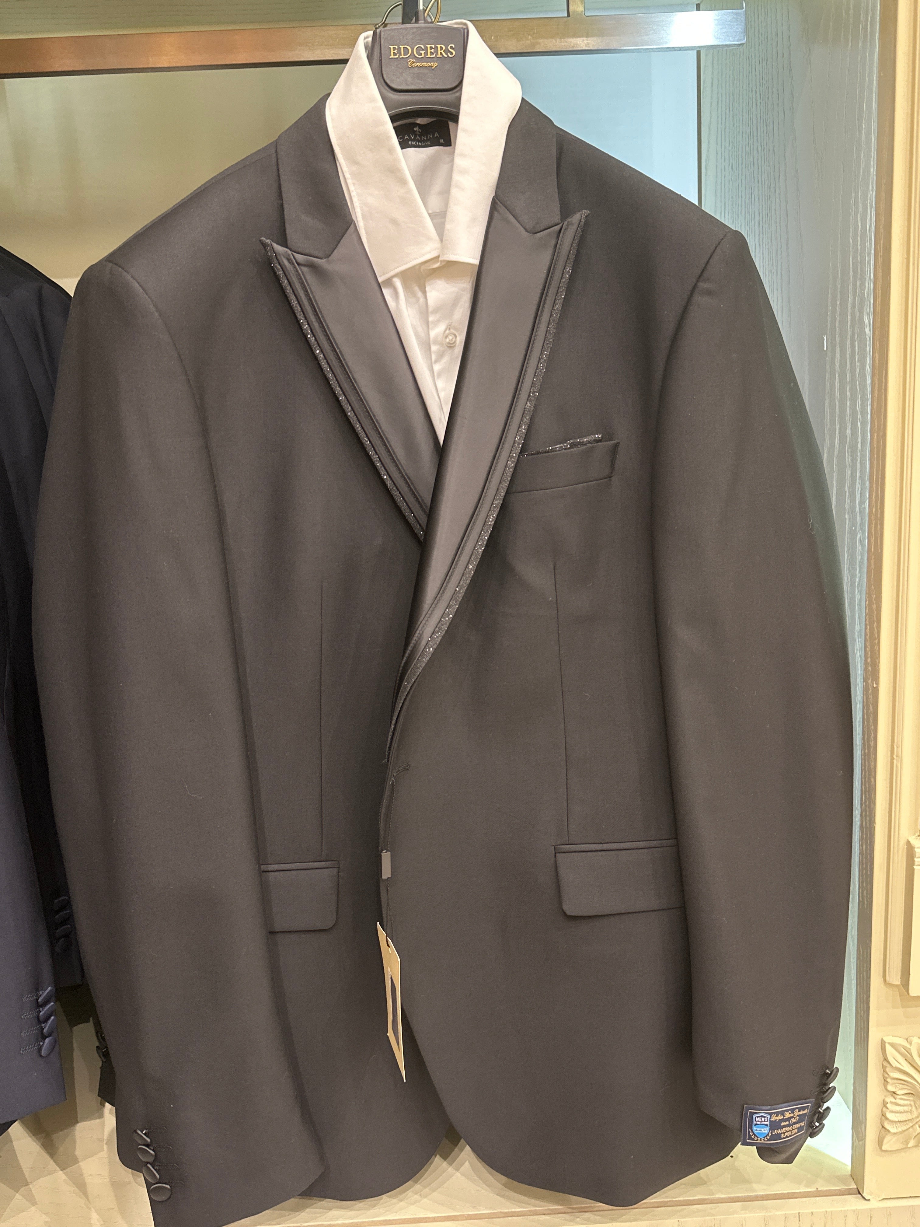 TUXEDO SR 35740494